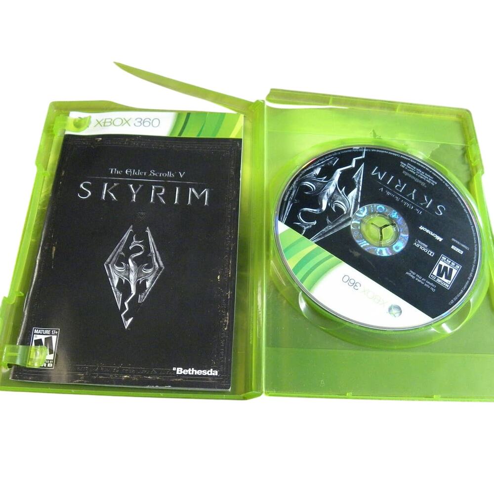 Xbox 360 SKYRIM video game - Picture 3 of 4